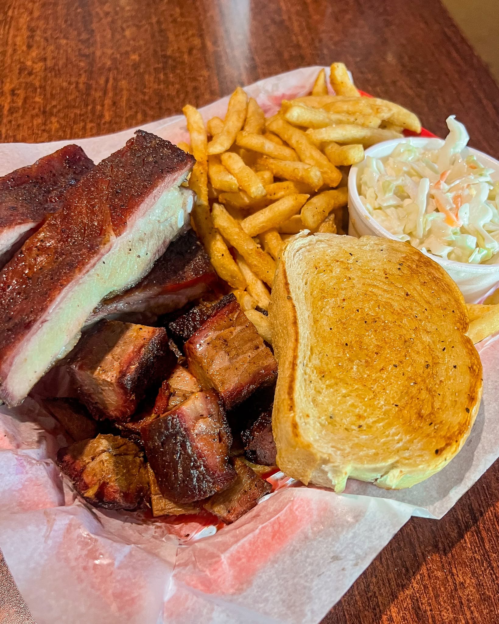 How Many Pounds of Barbecue Per Person: A Smokey D’s Guide for Feeding a Crowd